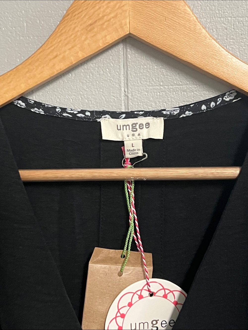 NWT Umgee Black V-Neck Tunic Top Large - Picture 7 of 14